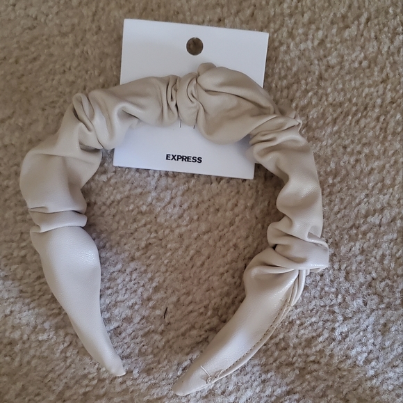 Express Accessories - EXPRESS Faux Leather Ruched Headband